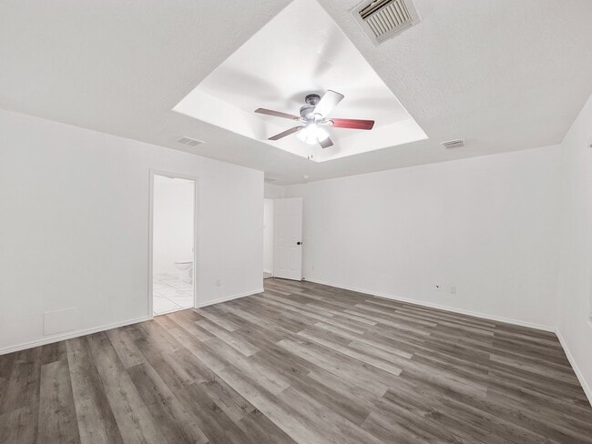 Building Photo - 1011 Backland Ct