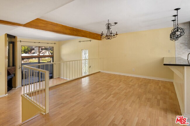 Building Photo - 13360 Maxella Ave
