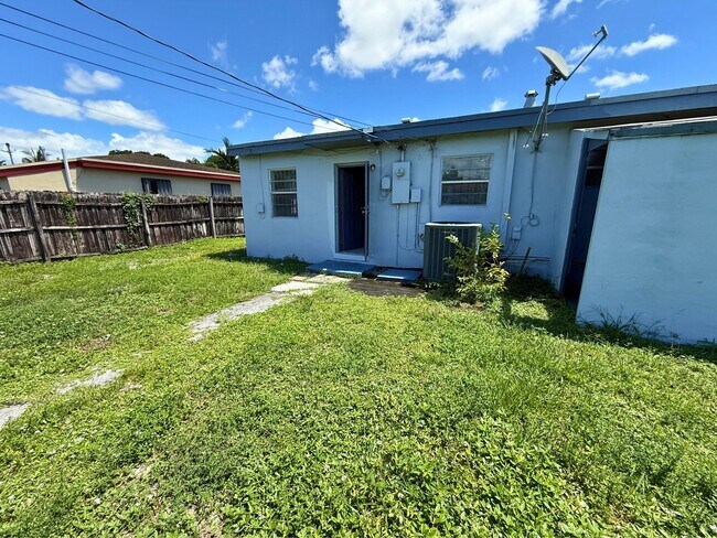 Building Photo - 15330 NW 31st Ave