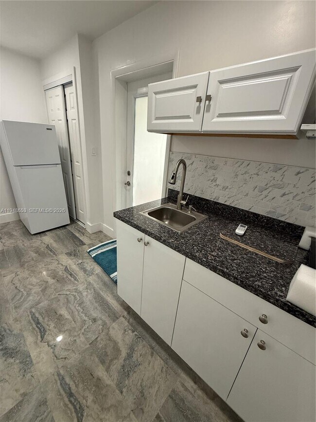 Building Photo - 545 NW 20th St