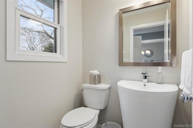 Building Photo - 50 Hubbard Ln