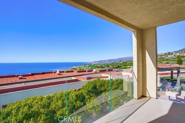 Building Photo - 3200 La Rotonda Dr