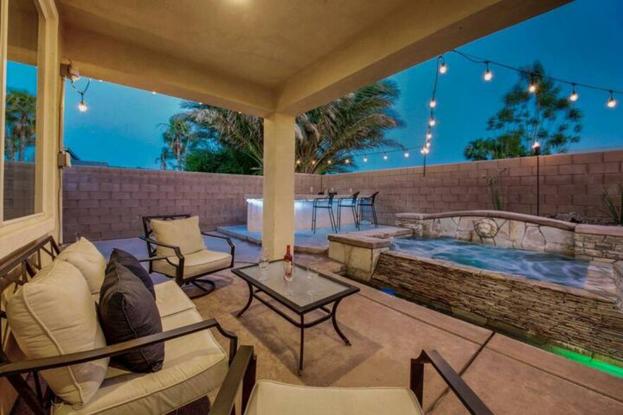 Building Photo - 80949 Avery Dr