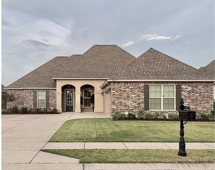 Front - 103 Chemet Rd