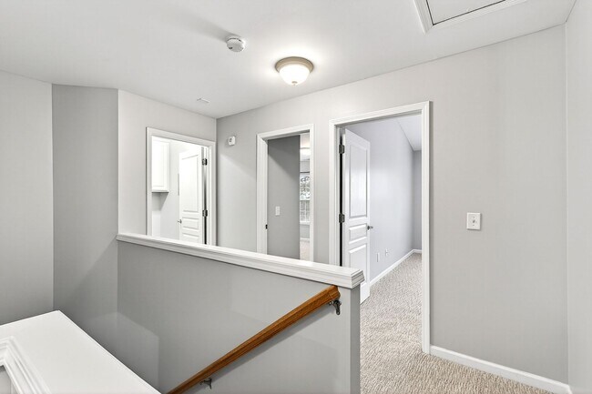 Building Photo - Cozy 3BR Townhouse in Glenwood Crossing!