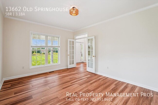 Building Photo - 13662 Old Springhouse Ct