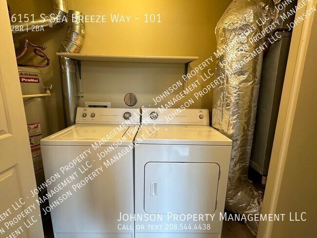 Building Photo - 6151 S Sea Breeze Way