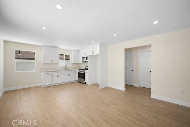 Building Photo - 1007 W Angeleno Ave
