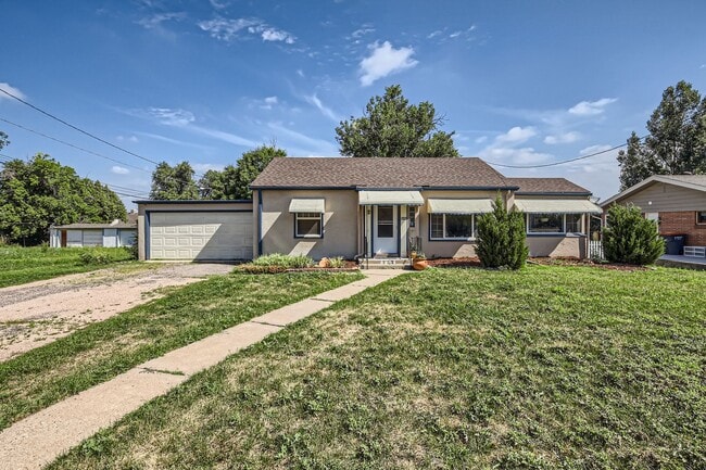 Primary Photo - Welcome Home! Beautiful house in Littleton!