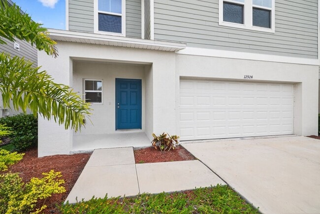 Building Photo - Brand New 4 Bed Now Available!