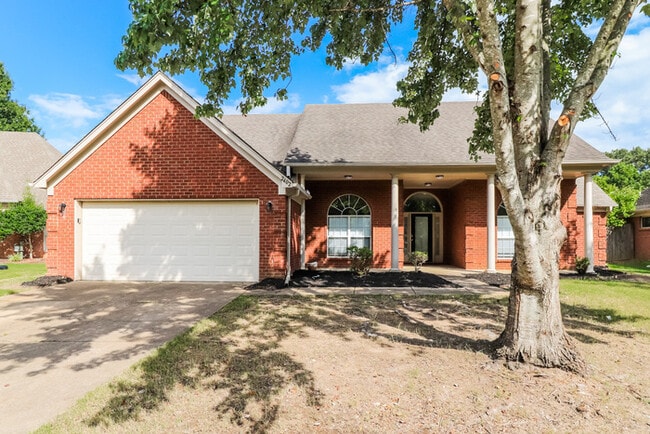 Building Photo - 2402 Mason Dr