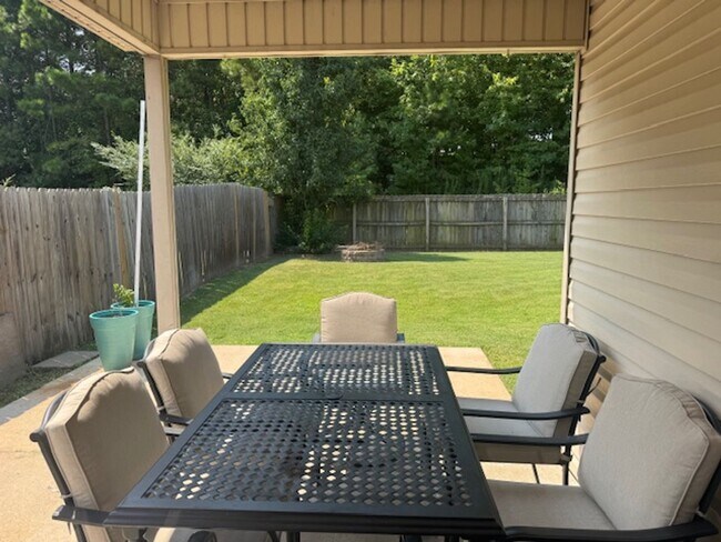 Building Photo - 2720 Brighton Pl