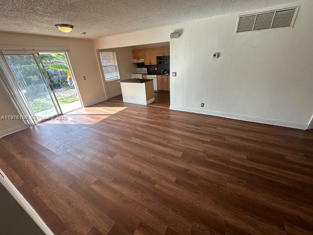 Building Photo - 3033 NW 68th St