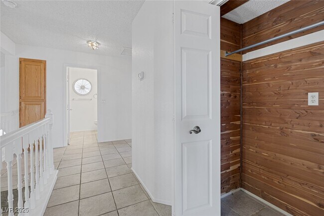 Building Photo - 294 Belair View Ct