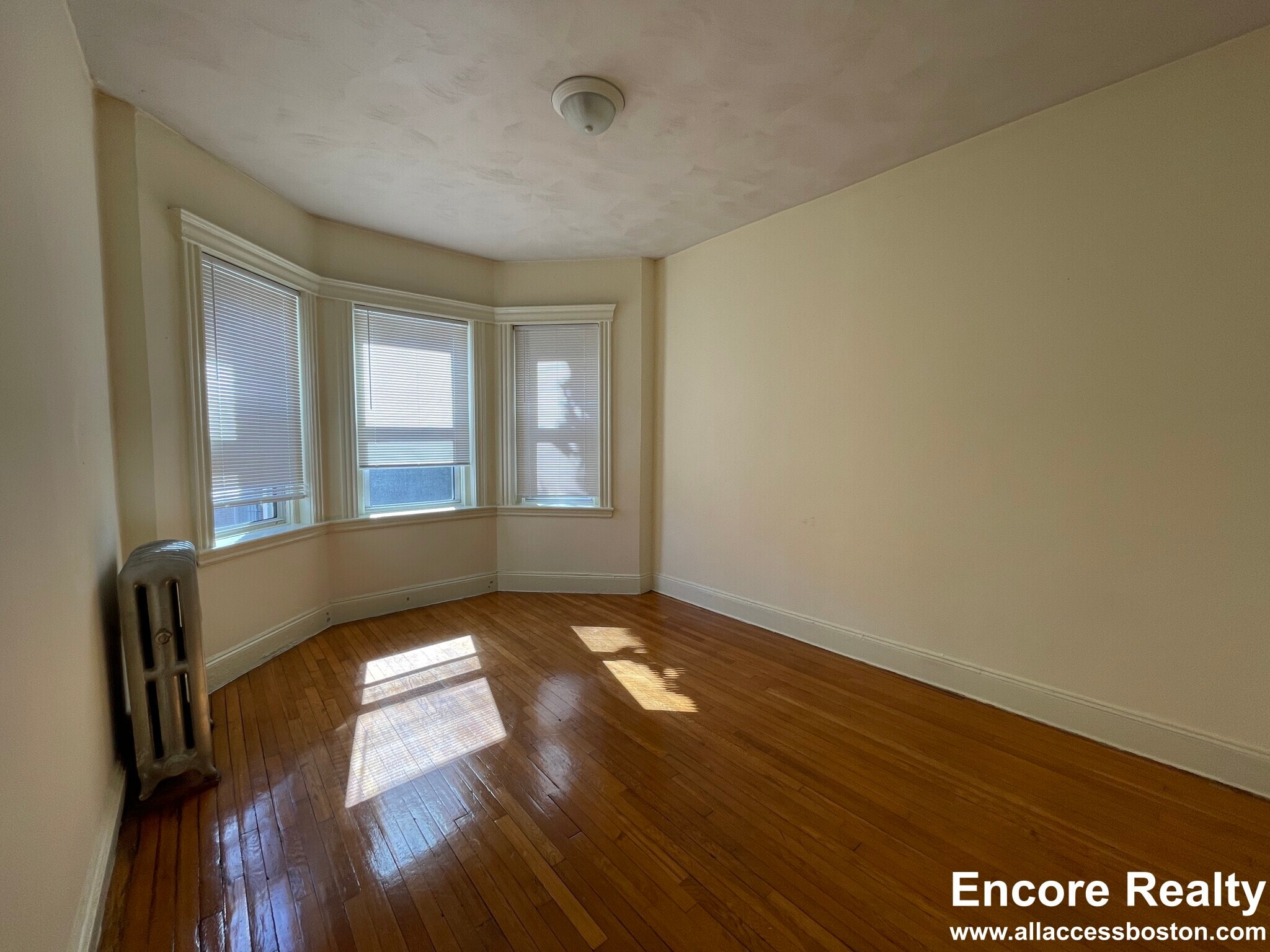 Building Photo - 108 Peterborough St