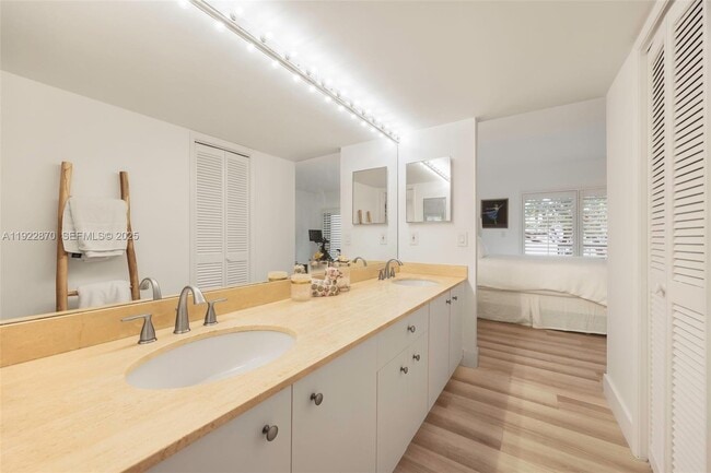 Building Photo - 2600 Cardena St