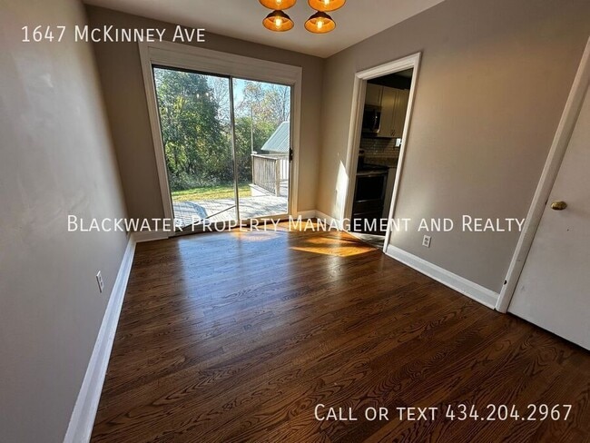 Building Photo - 1647 McKinney Ave