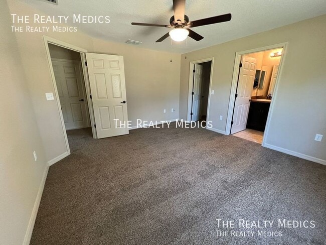 Building Photo - 13882 SW 79th Ave