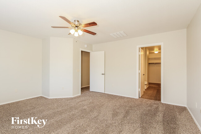 Building Photo - 8423 S Egyptian Dr