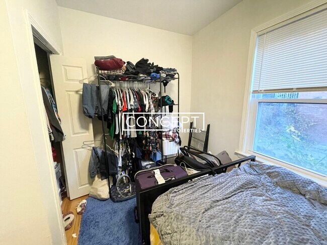 Building Photo - 8 Bickford Ave