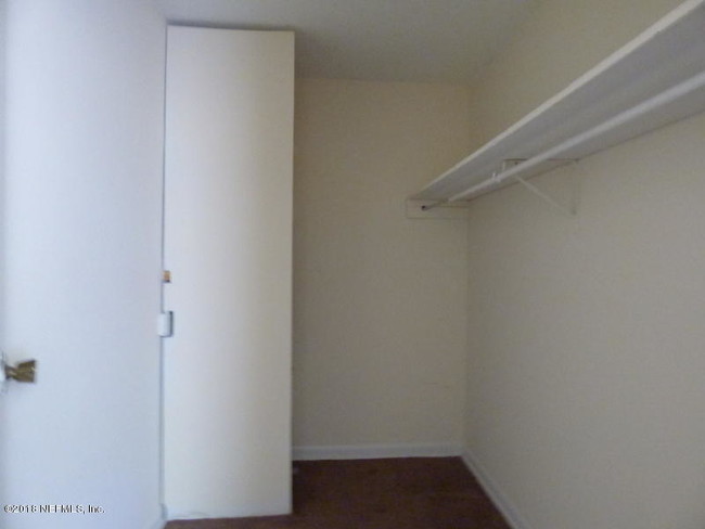 Building Photo - 1122 Woodruff Ave