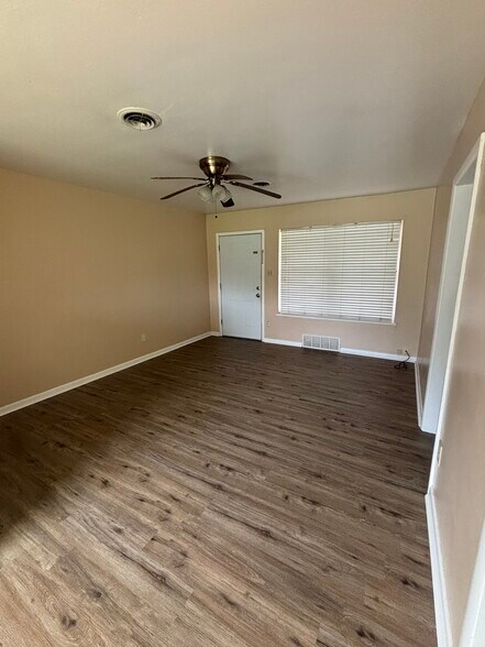 Building Photo - 3804 NW Ferris Ave