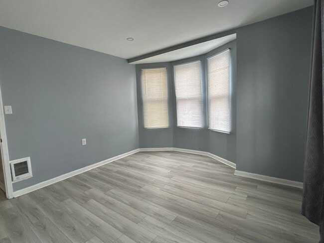 Building Photo - 1632 W Passyunk Ave