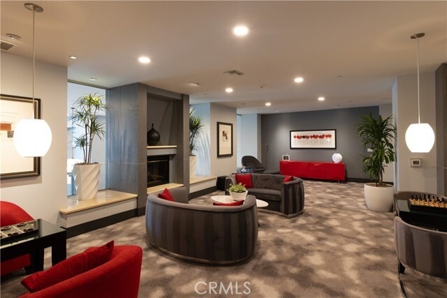 Building Photo - 400 W Ocean Blvd