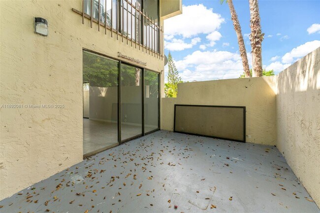 Building Photo - 15805 SW 91st Ct