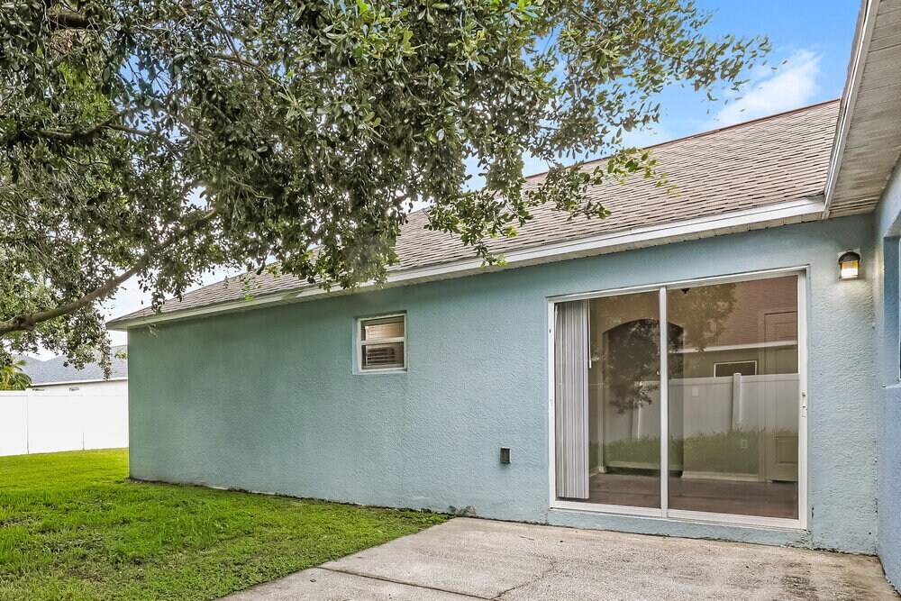 Building Photo - 436 Fish Hawk Dr