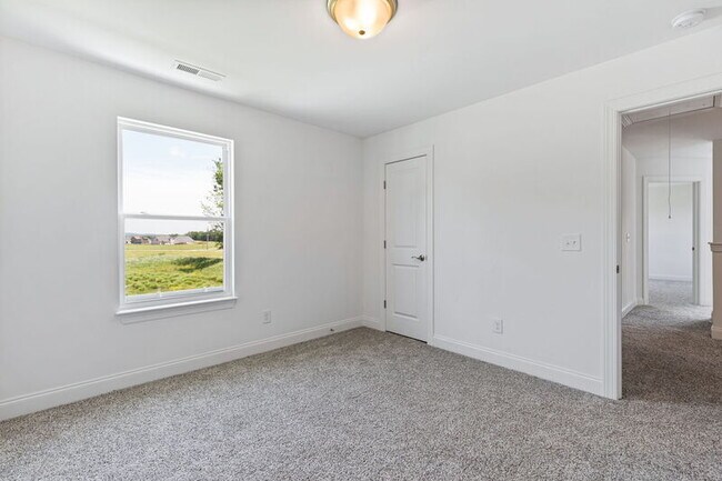 Building Photo - 429 Guethlein Dr