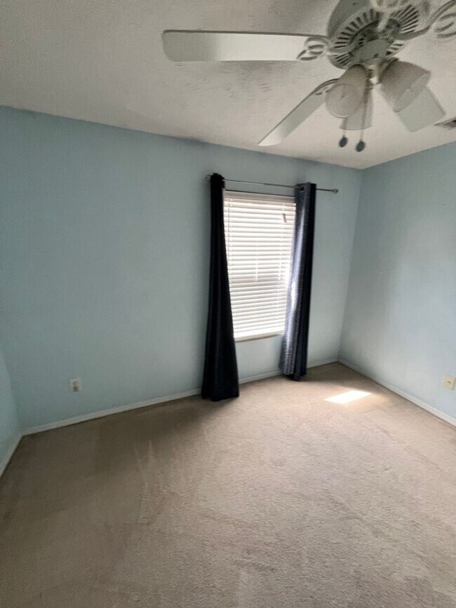 Building Photo - 5976 Monroe Crossing