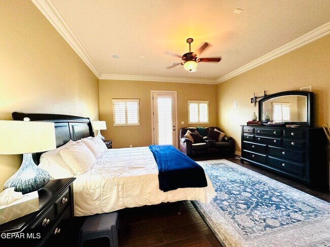 Building Photo - 6268 Wildwood Ct