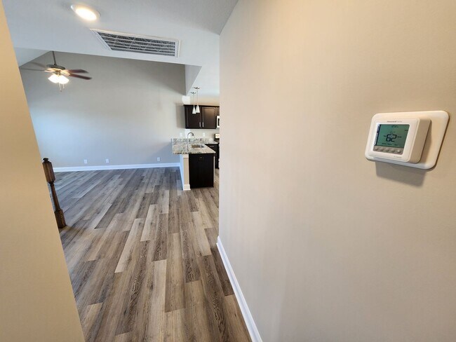 Building Photo - Welcome To Clarksville!