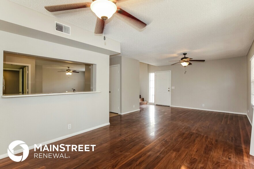 Building Photo - 3733 W Villa Theresa Dr