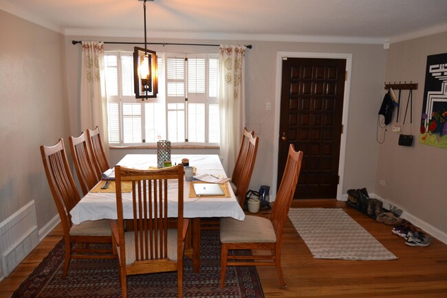 Primary Photo - 1022 Pontiac St