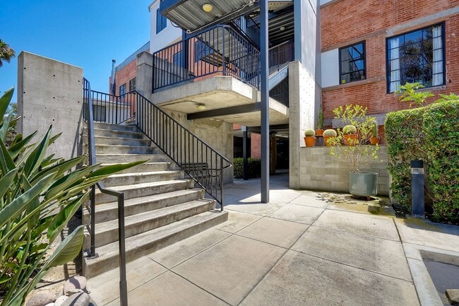 Building Photo - 3940 7th Ave