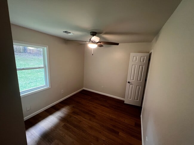 Building Photo - 3025 Barrett Ct