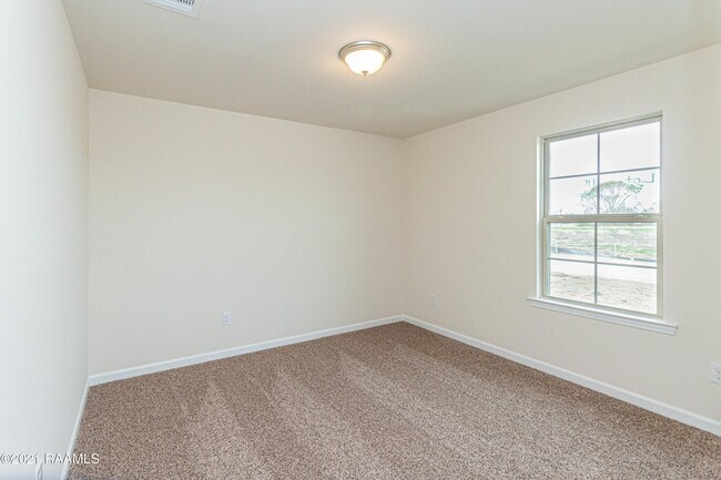 Building Photo - 110 Emerald Star Ln