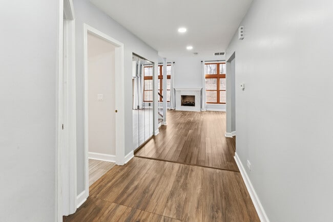 Building Photo - 310 Spring Creek Cir