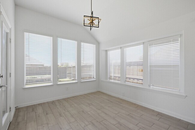 Building Photo - 700 Pistachio Pkwy