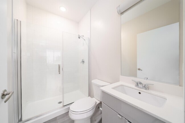 Building Photo - 16 Bennett St