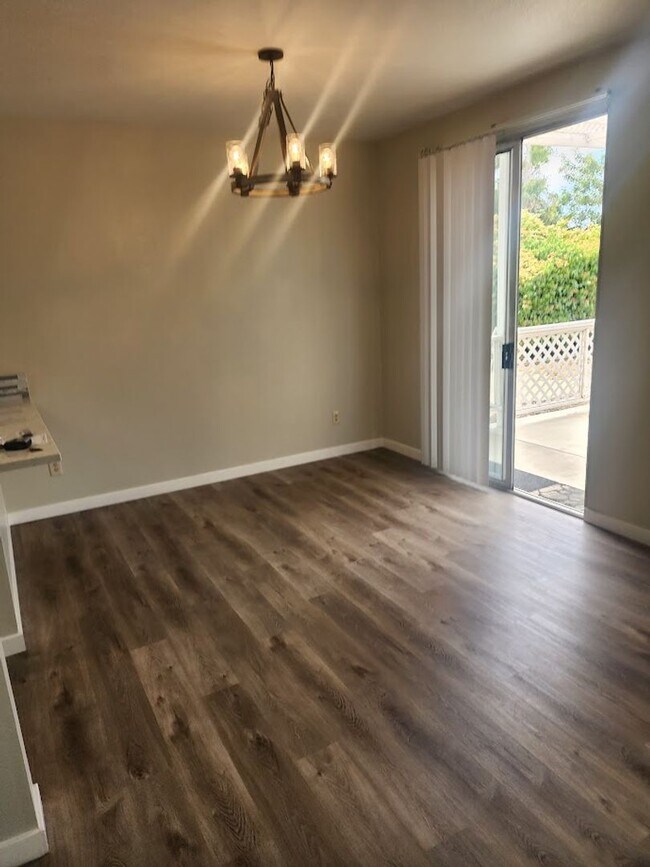 Building Photo - Temecula 3 Bedroom Home with Large Yard!