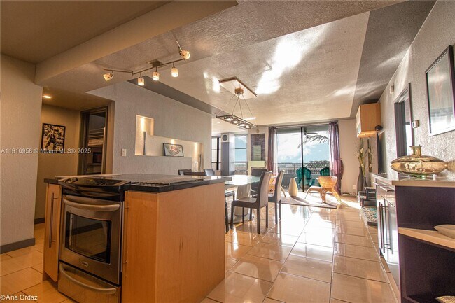 Building Photo - 500 Three Islands Boulevard