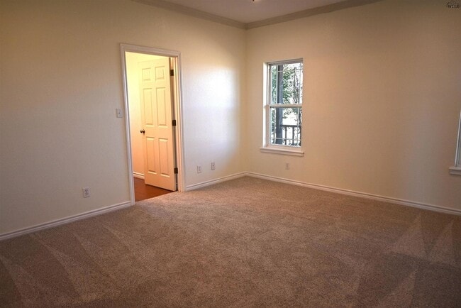 Building Photo - 2460 Wranglers Retreat