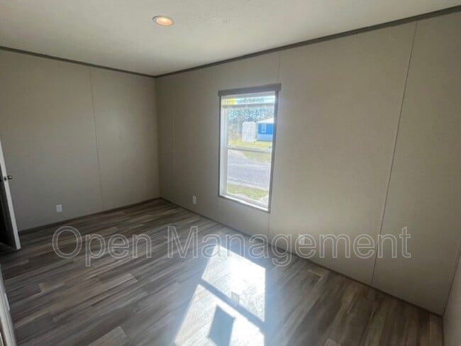 Building Photo - 17481 Orange Grove Rd