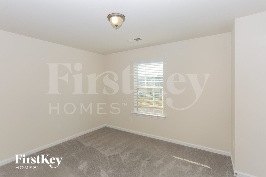 Building Photo - 182 Paradise Hills Cir