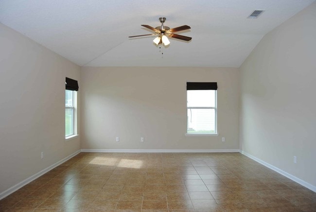 Building Photo - On the Pond in Timber Creek!