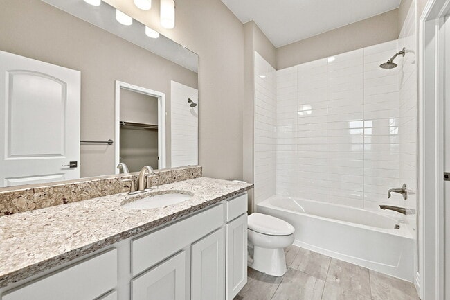 Building Photo - $2,495.95- 3 Bed, 3 Bath Condo in Aurora with In Unit Laundry!