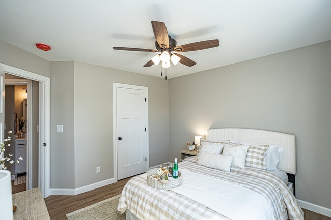 Building Photo - 147 Pinnacle Dr